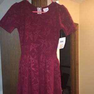 Amelia xs BNWT Maroon with bird imprint
